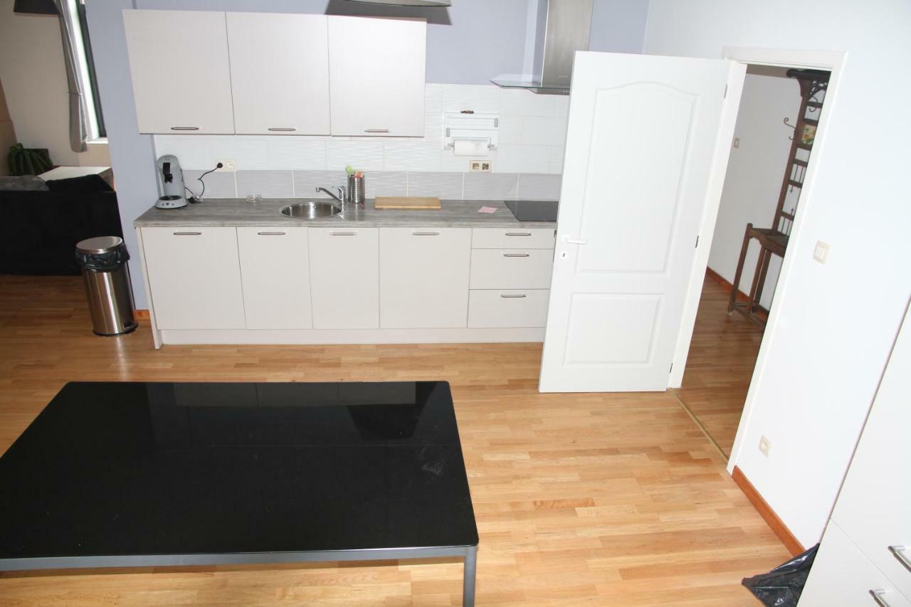 Appartement Courcelles Exterior photo
