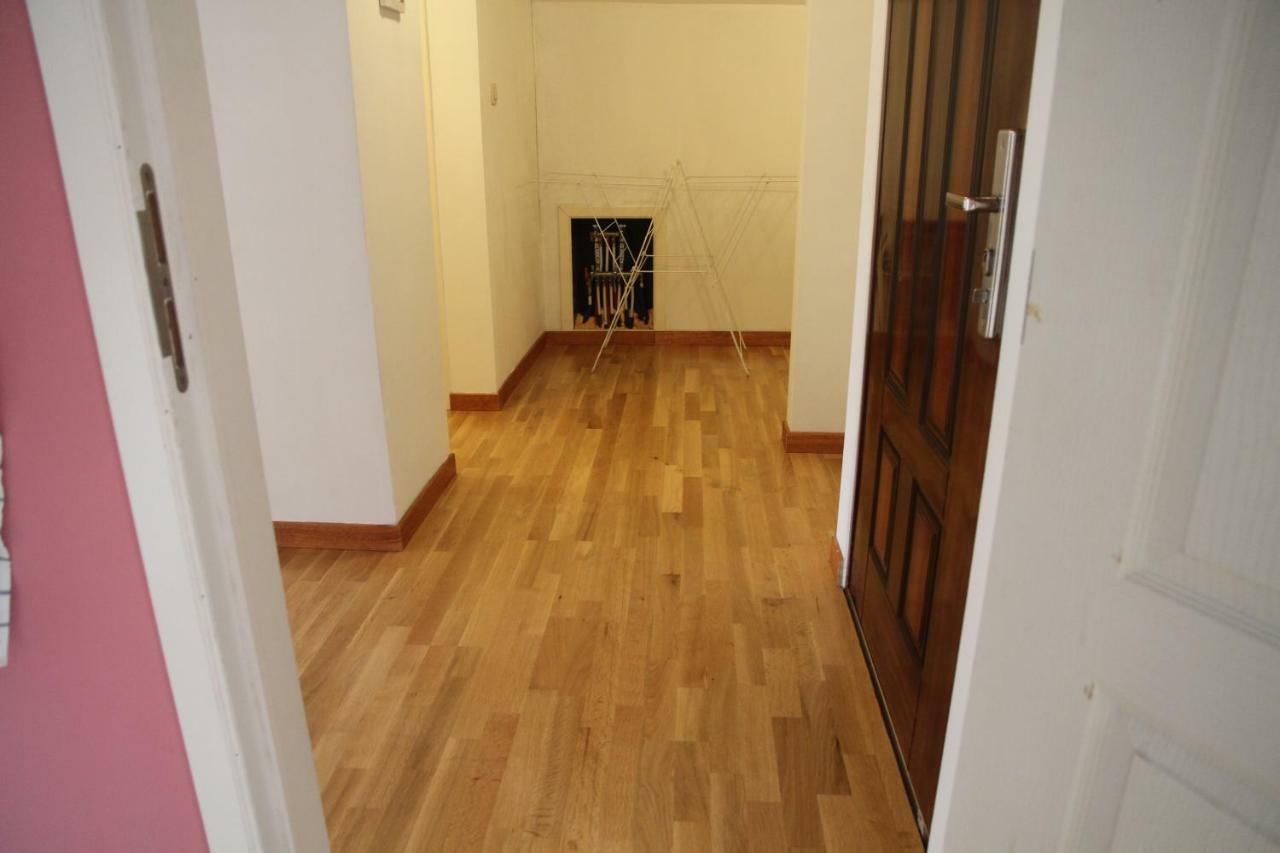 Appartement Courcelles Exterior photo